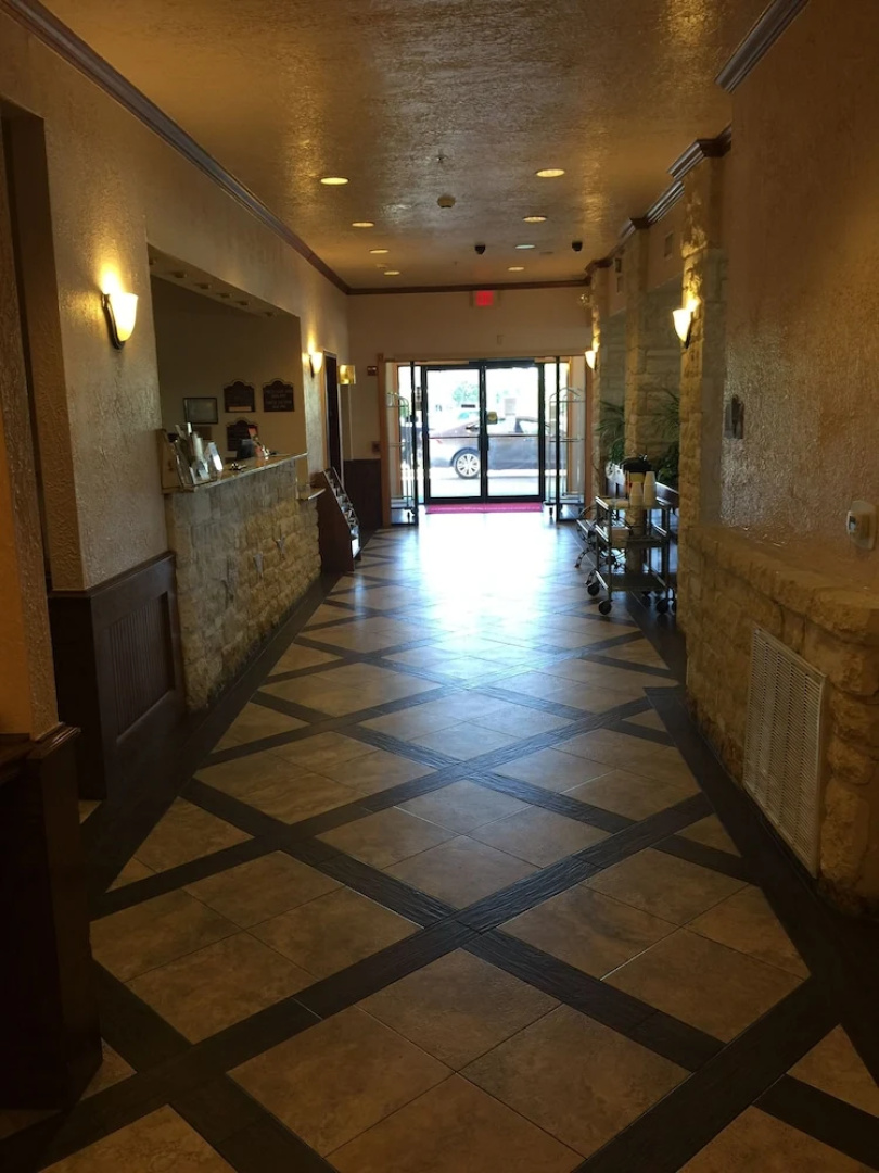 Fredericksburg Hill Country Hotel