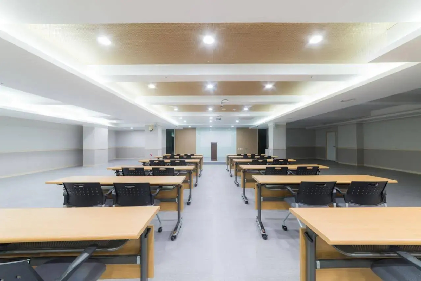 Reborn Suwon Silkroad Hotel