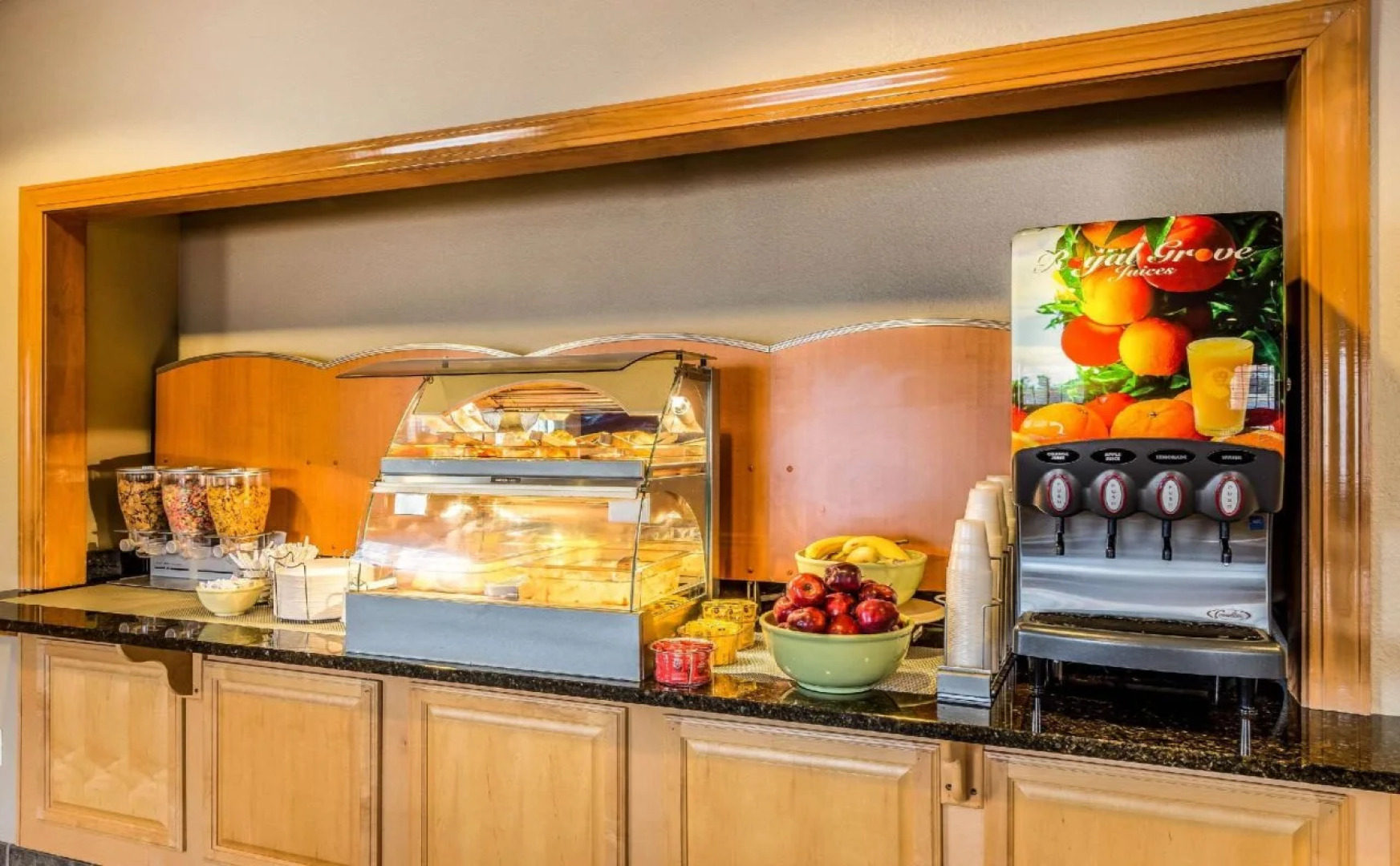 Quality Inn & Suites Hendersonville - Flat Rock