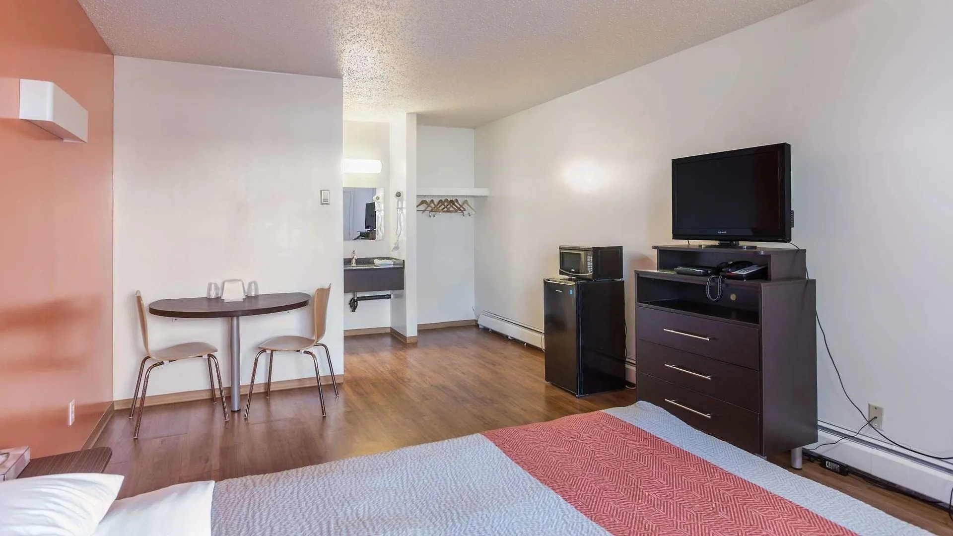 Motel Bo (Camrose)