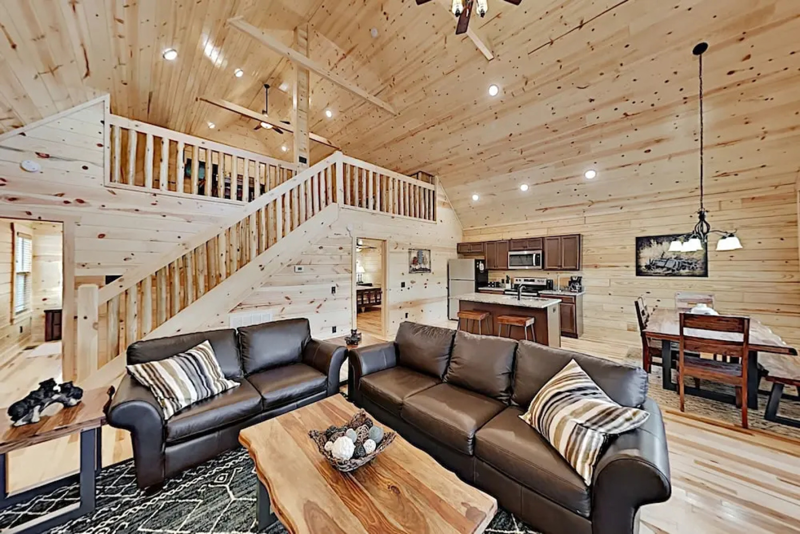 222flwkd 2 Bedroom Cabin