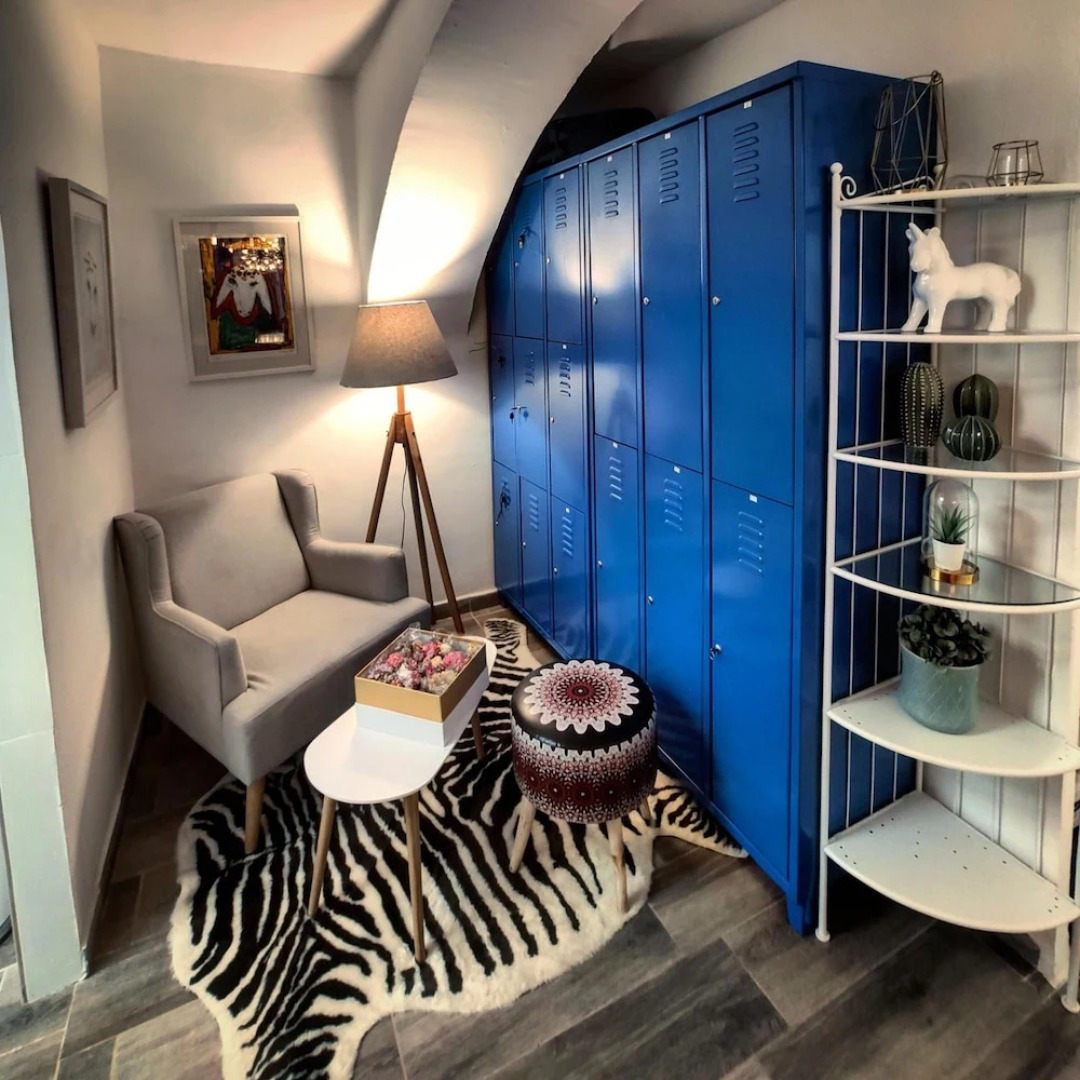 Capsule & Dormitory Space-X