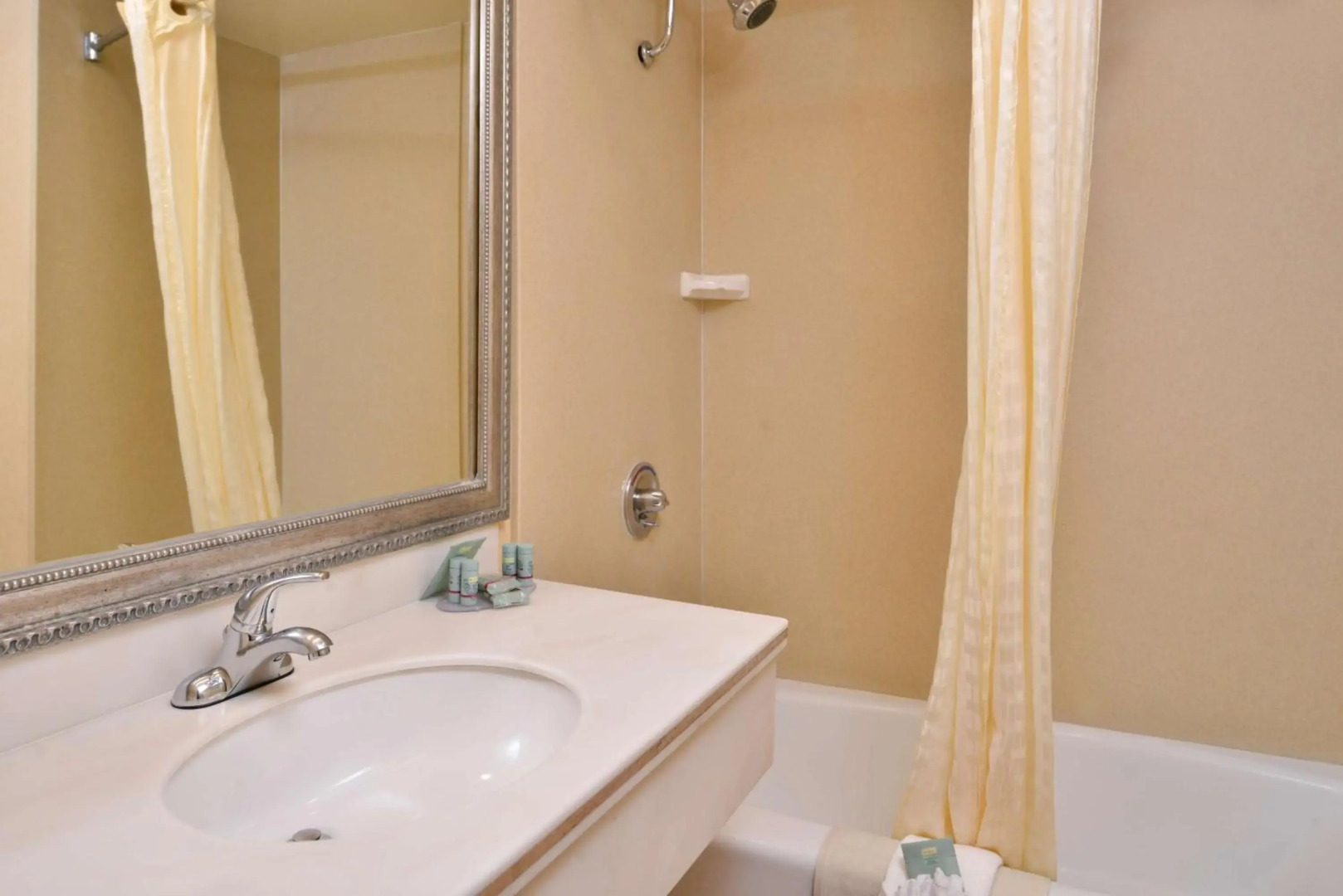 Motel 6 Pomona, CA - Los Angeles