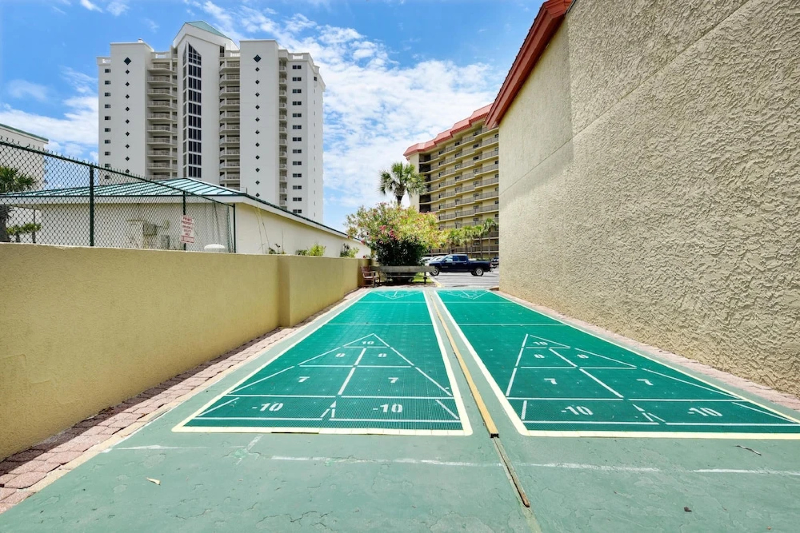 Summerhouse by Book That Condo