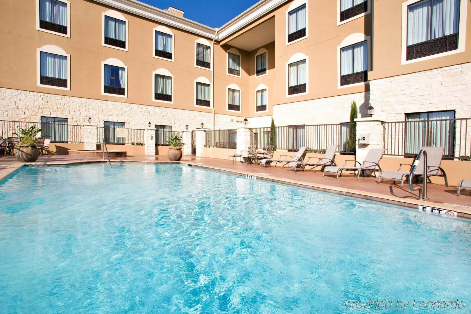 Holiday Inn Express Hotel & Suites Victoria by IHG