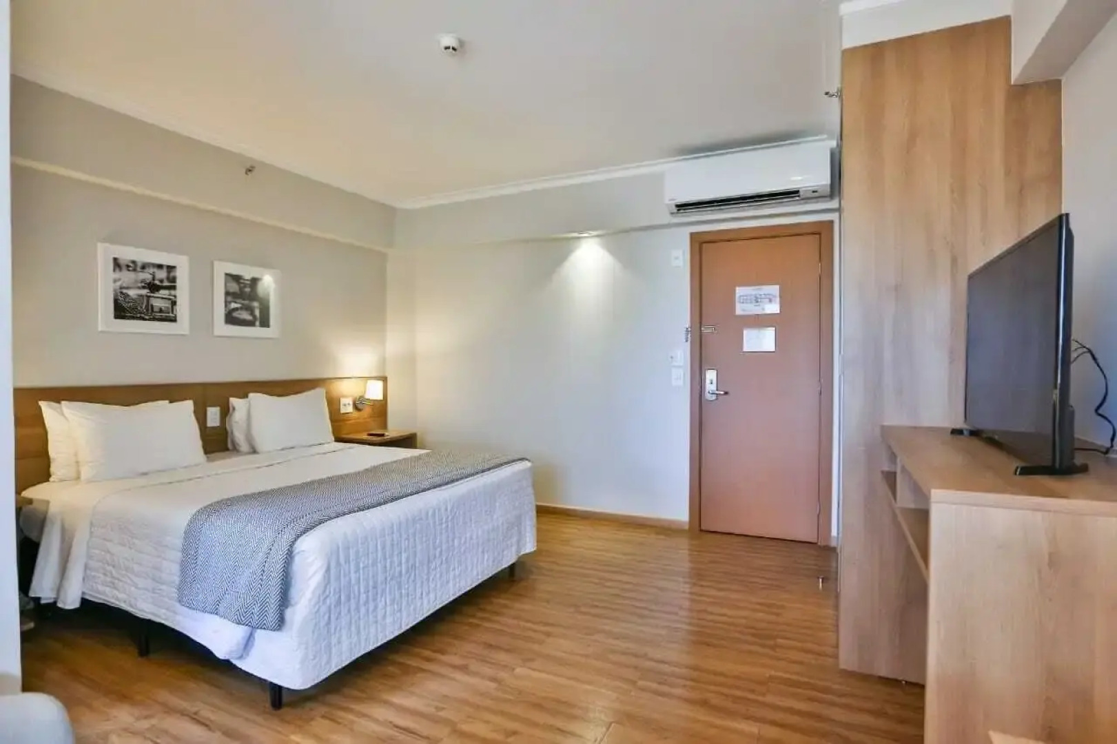 Casa Vila Pinhal Broa