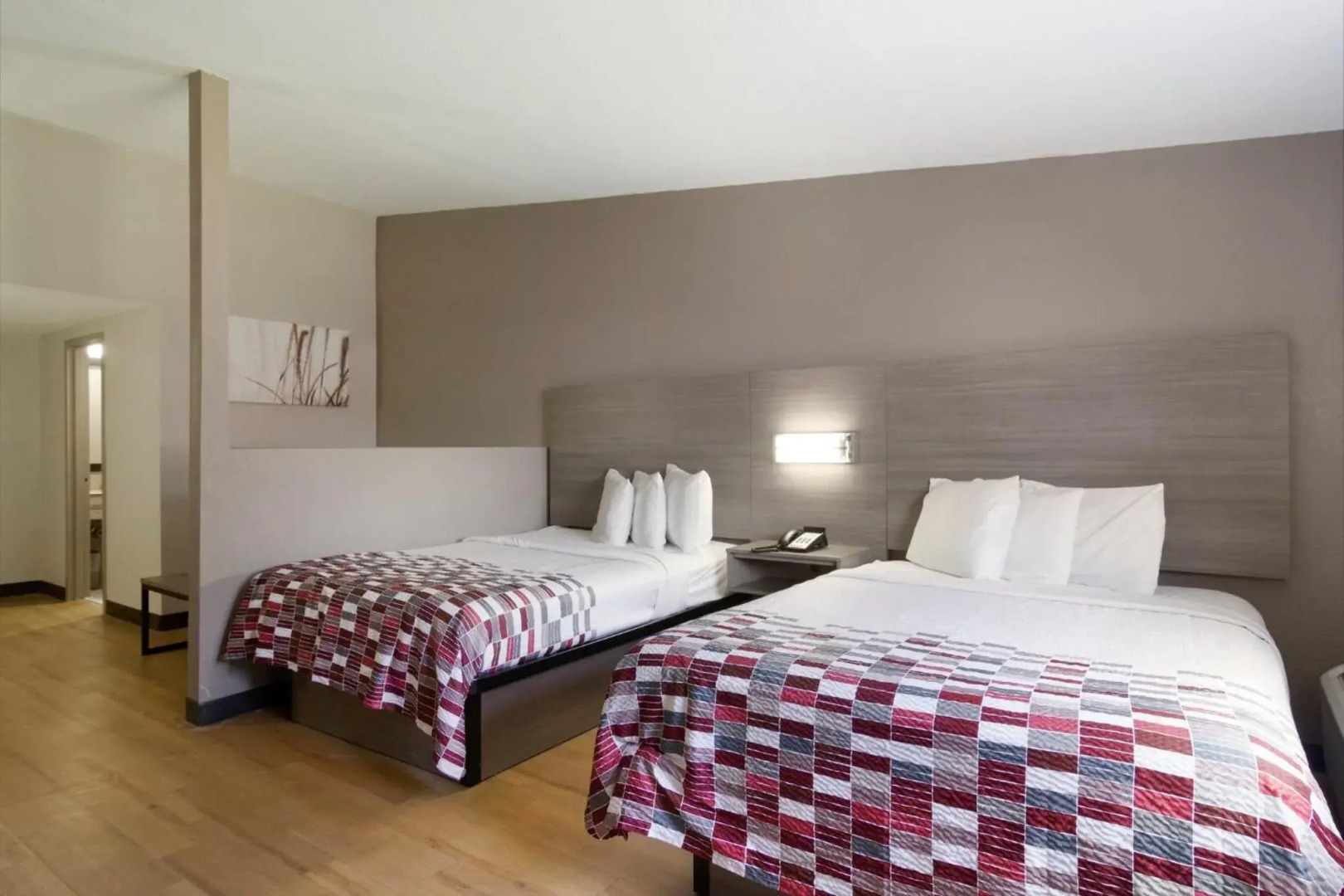 Red Roof Inn & Suites Brunswick I-95