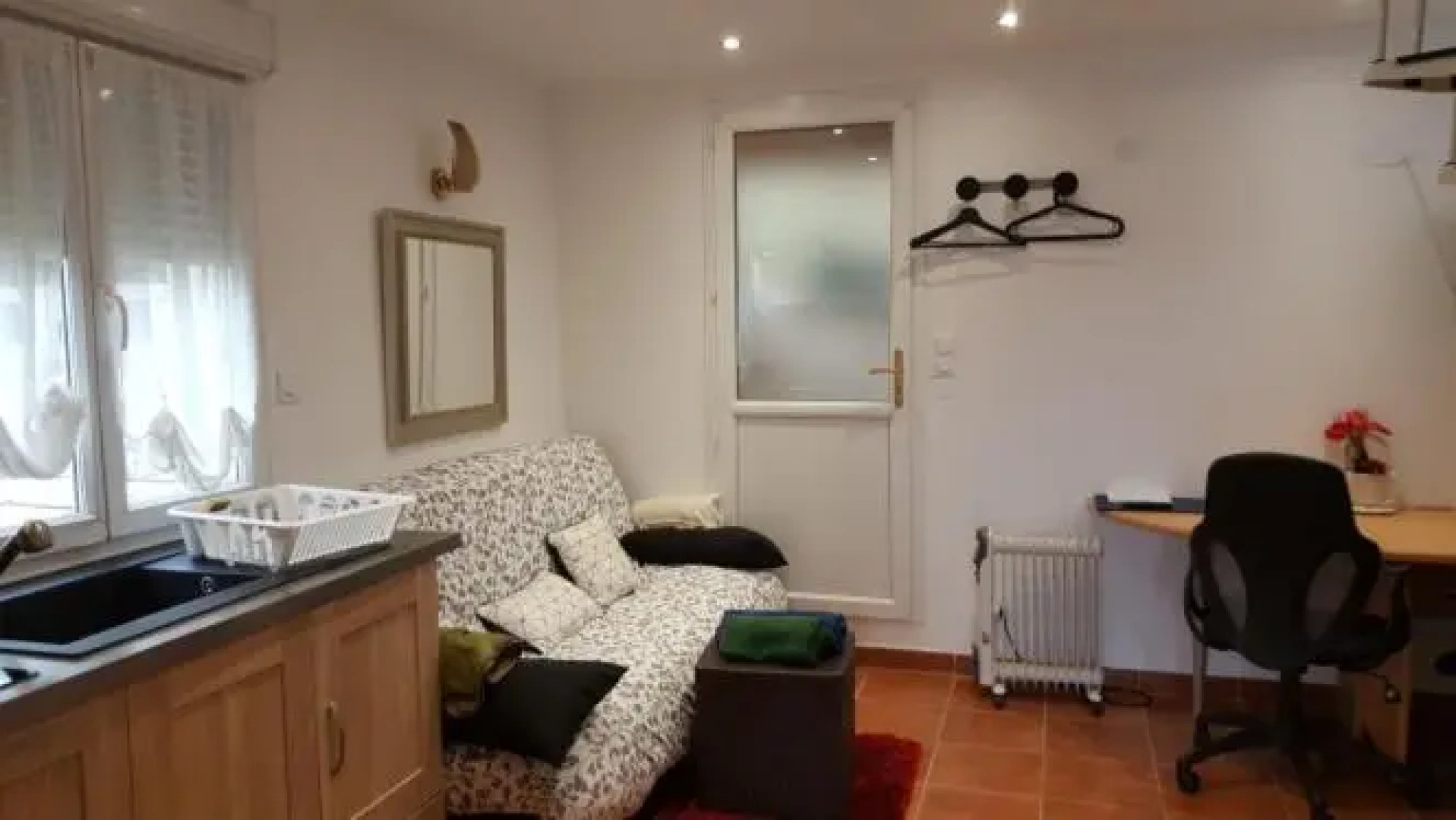 Près d'Evry, petite maison indépendante 1 ch 1 terrasse