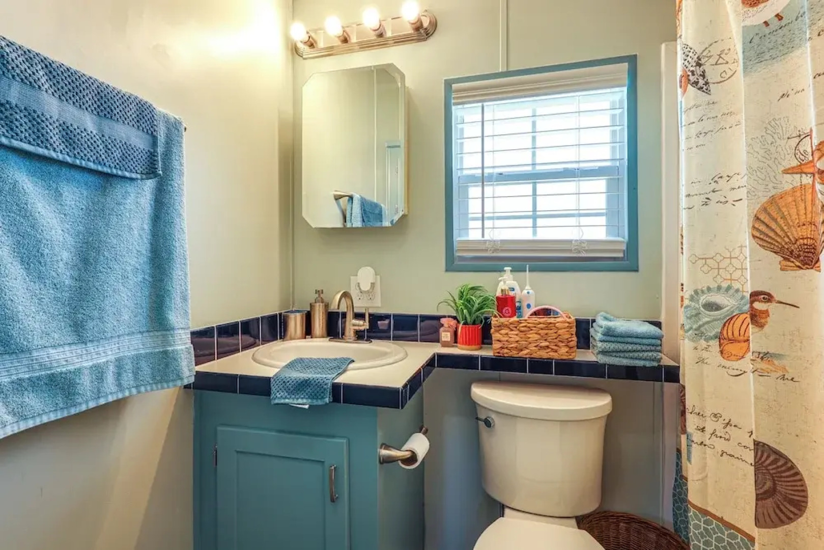 Resort Dock & Boat Ramp: Home w/ Wolf Bay Access