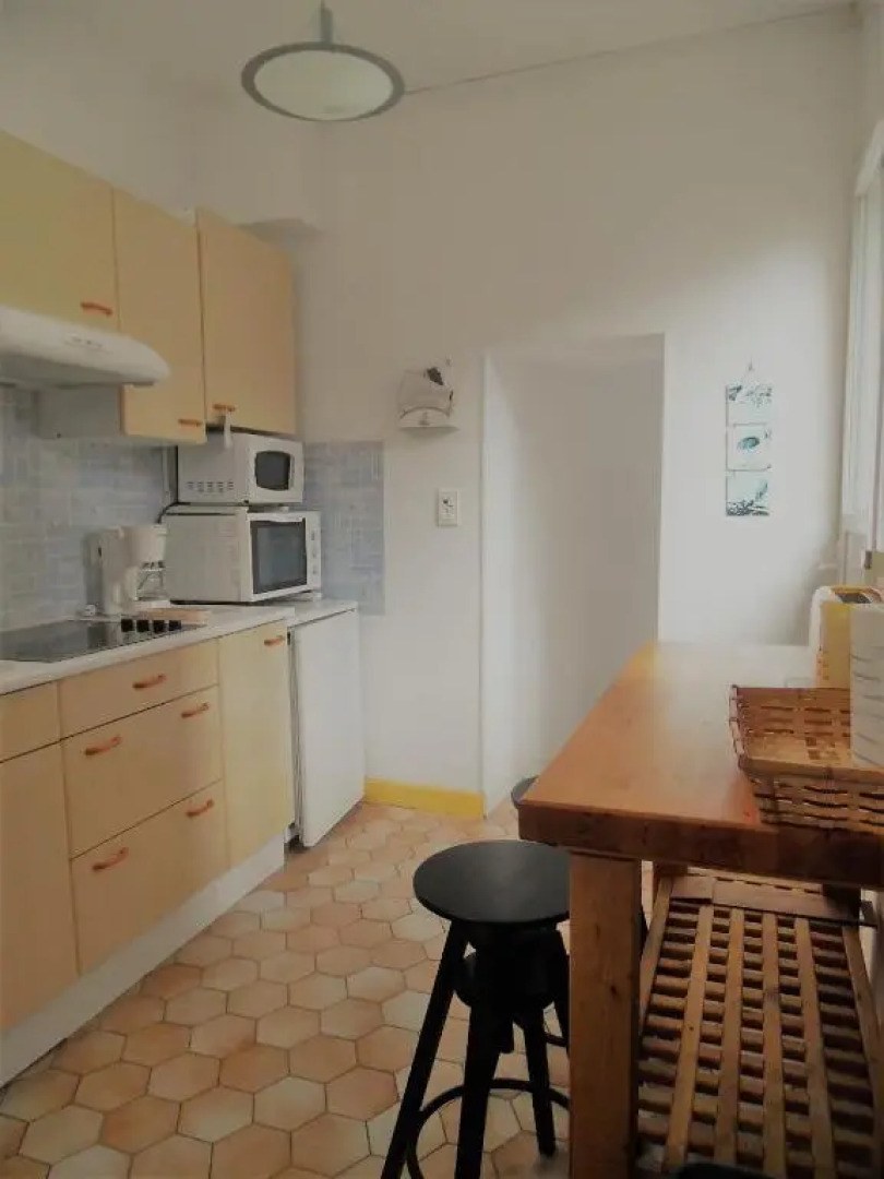 Appartement avec cour à 50m de la plage