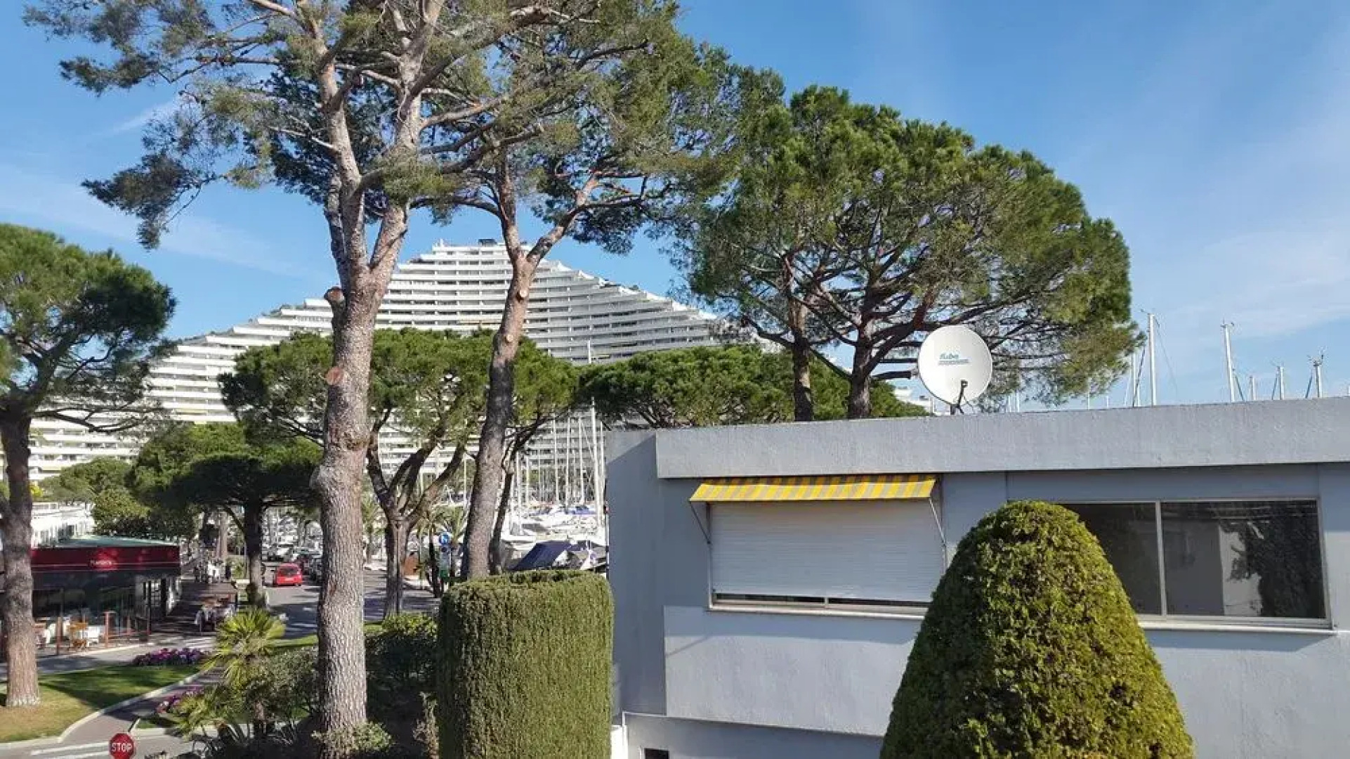 Grand studio vue mer à Marina Baie des Anges