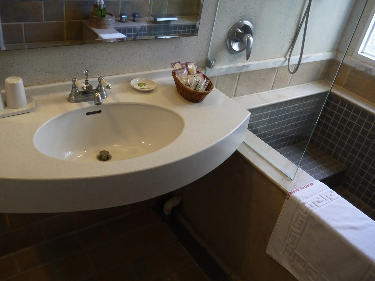 Hua Ge Hot Spring Hotel