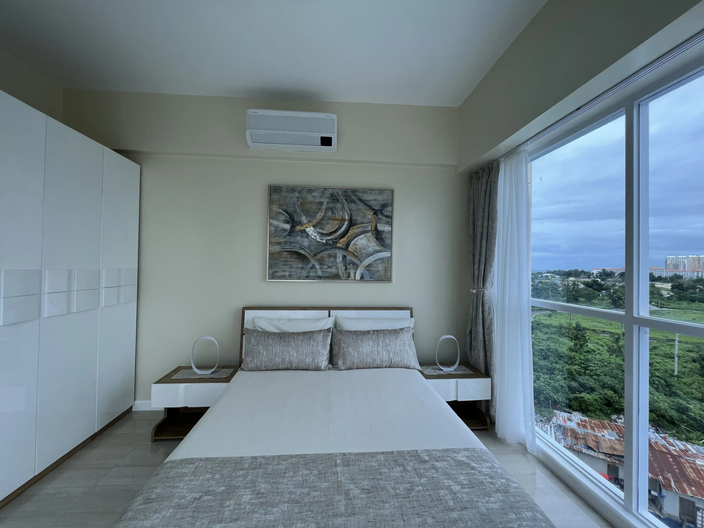 La Mirada Residences