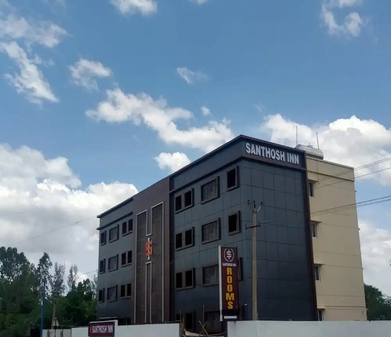 Hotel Santhosh Inn