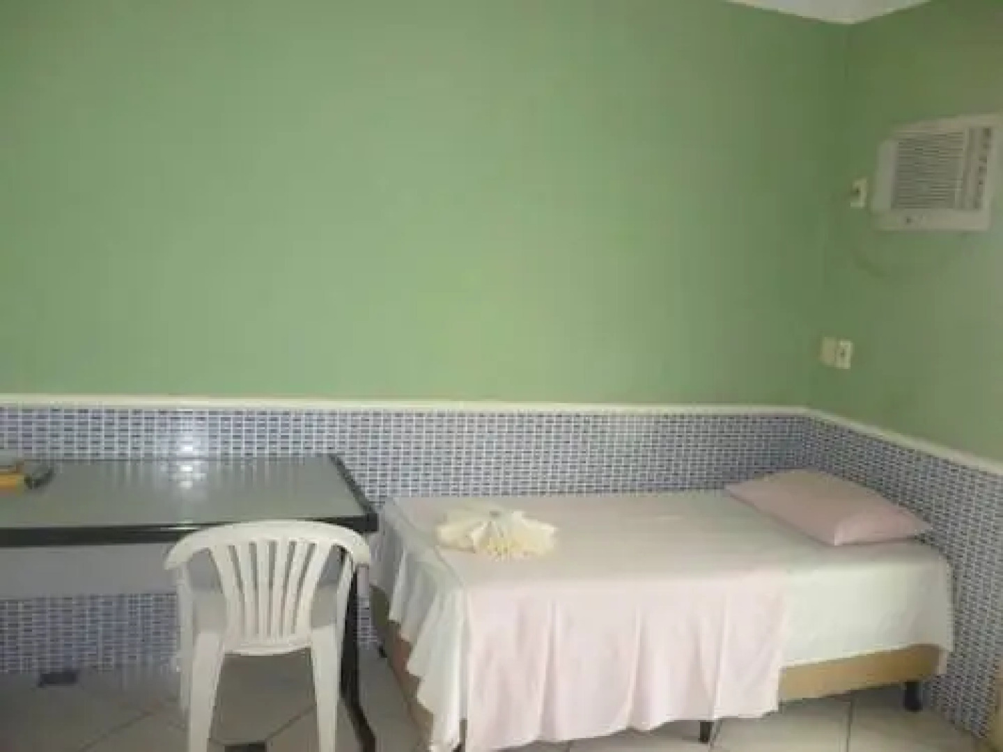 Boulevard Place Hotel