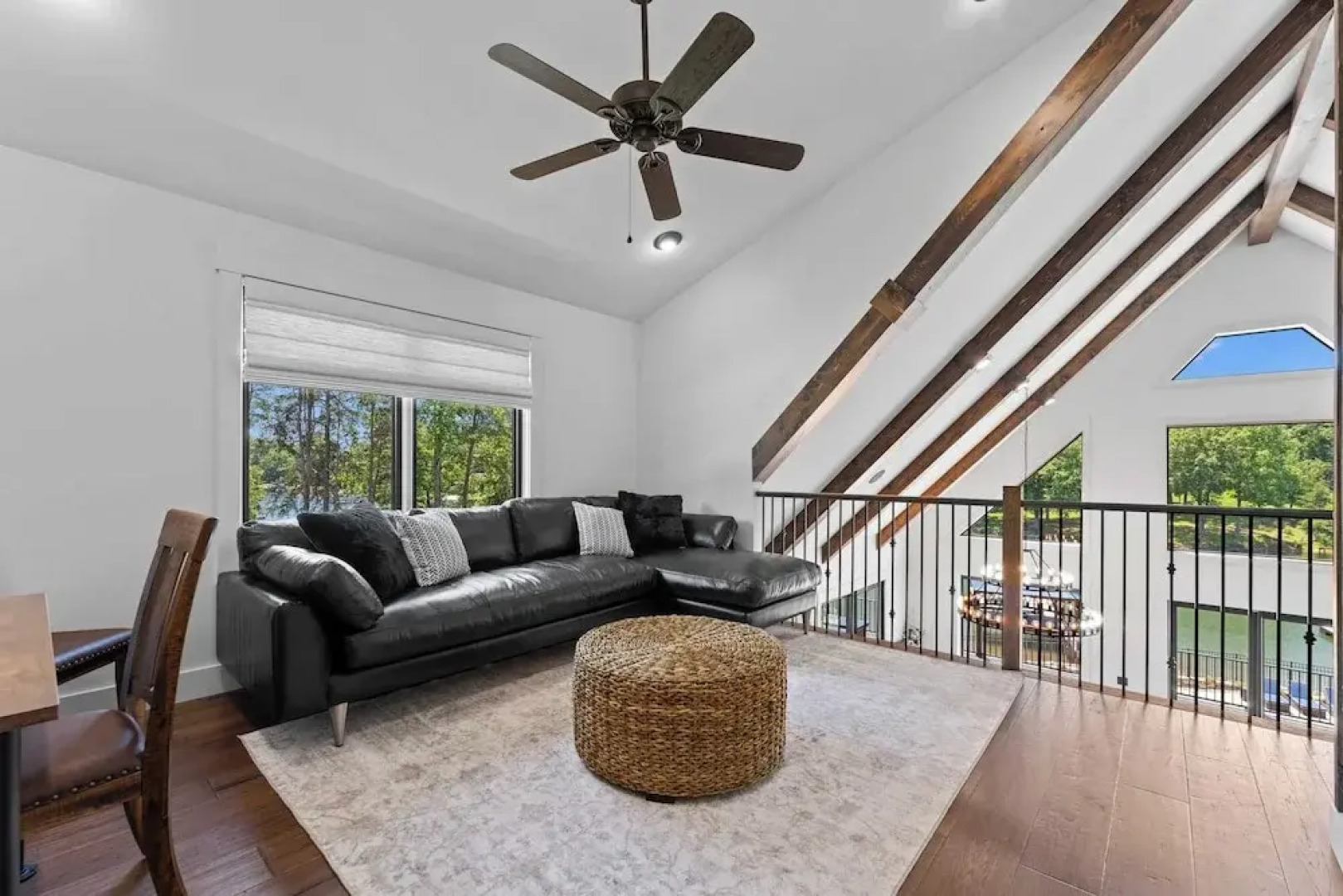 Blue Heron & Gray Fox by Avantstay 2 Lakefront Homes, Sleeps 44 Pool, Dock, Theater