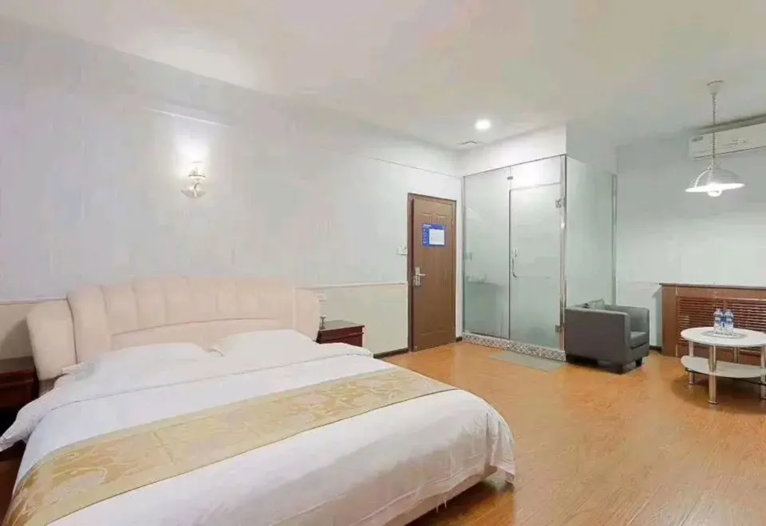 XinYuHaoHotel（formerlyOrientalPearlHotel）