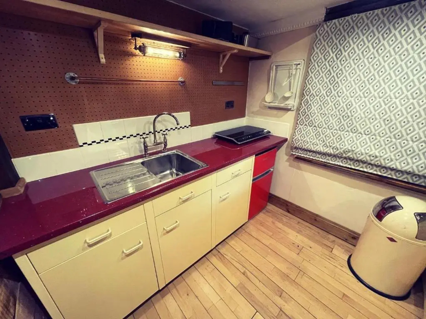 Remarkable Boultons Barn With hot tub