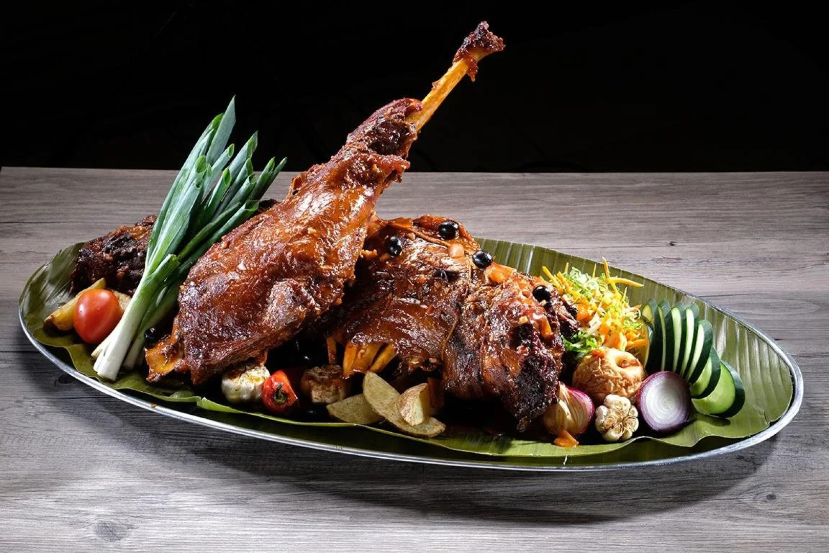 Golden Prince Hotel and Suites