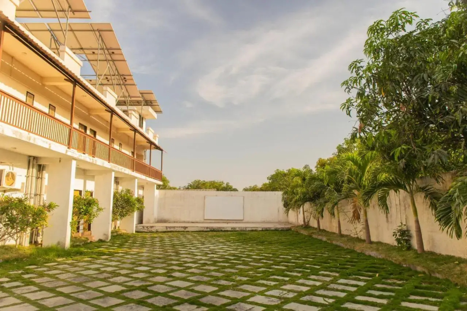 Daksh Resort And Amusement Park