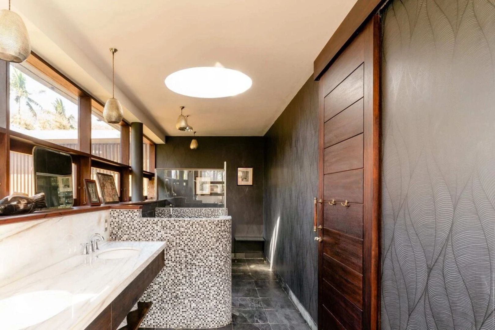 Villa Manis Beachfront