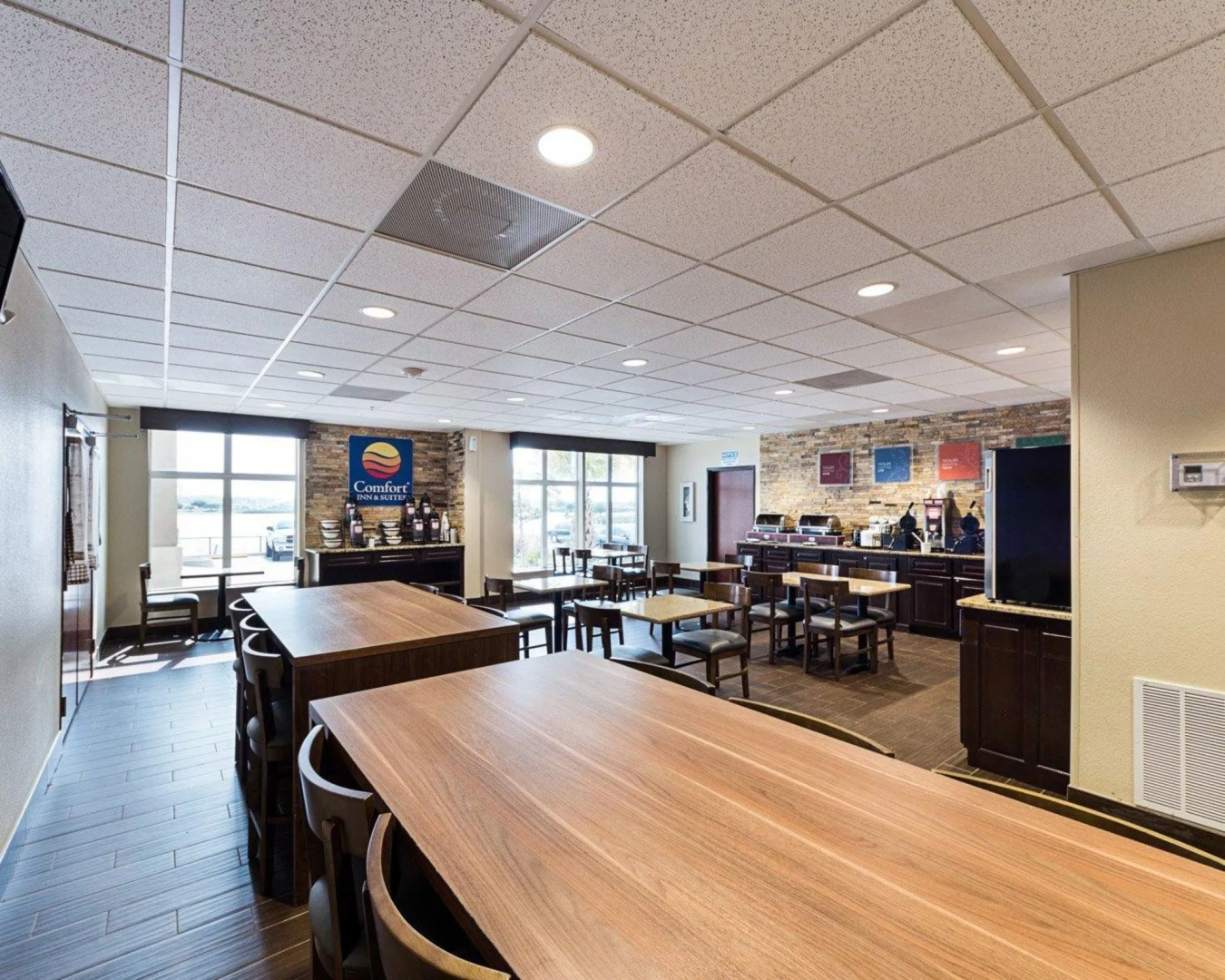 Comfort Inn & Suites Lakeside