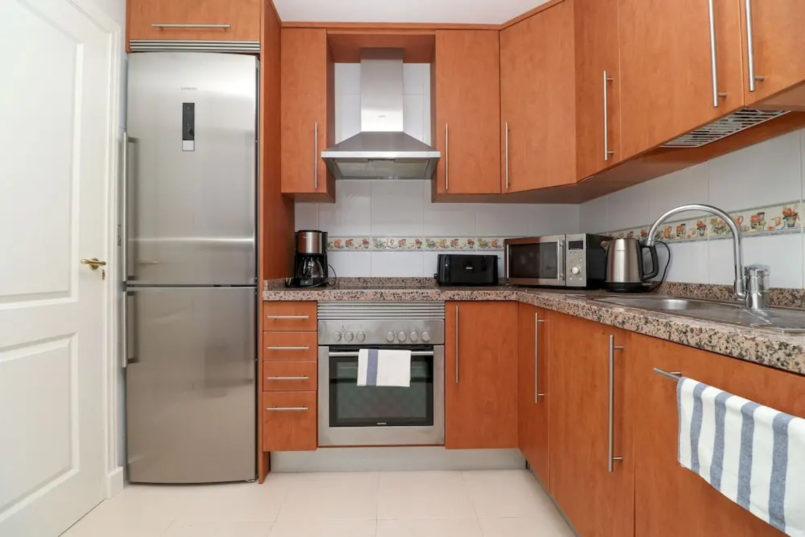 Coto Real Manilva - Paradise 2BR Apartment in Manilva, Sea Views, Pool