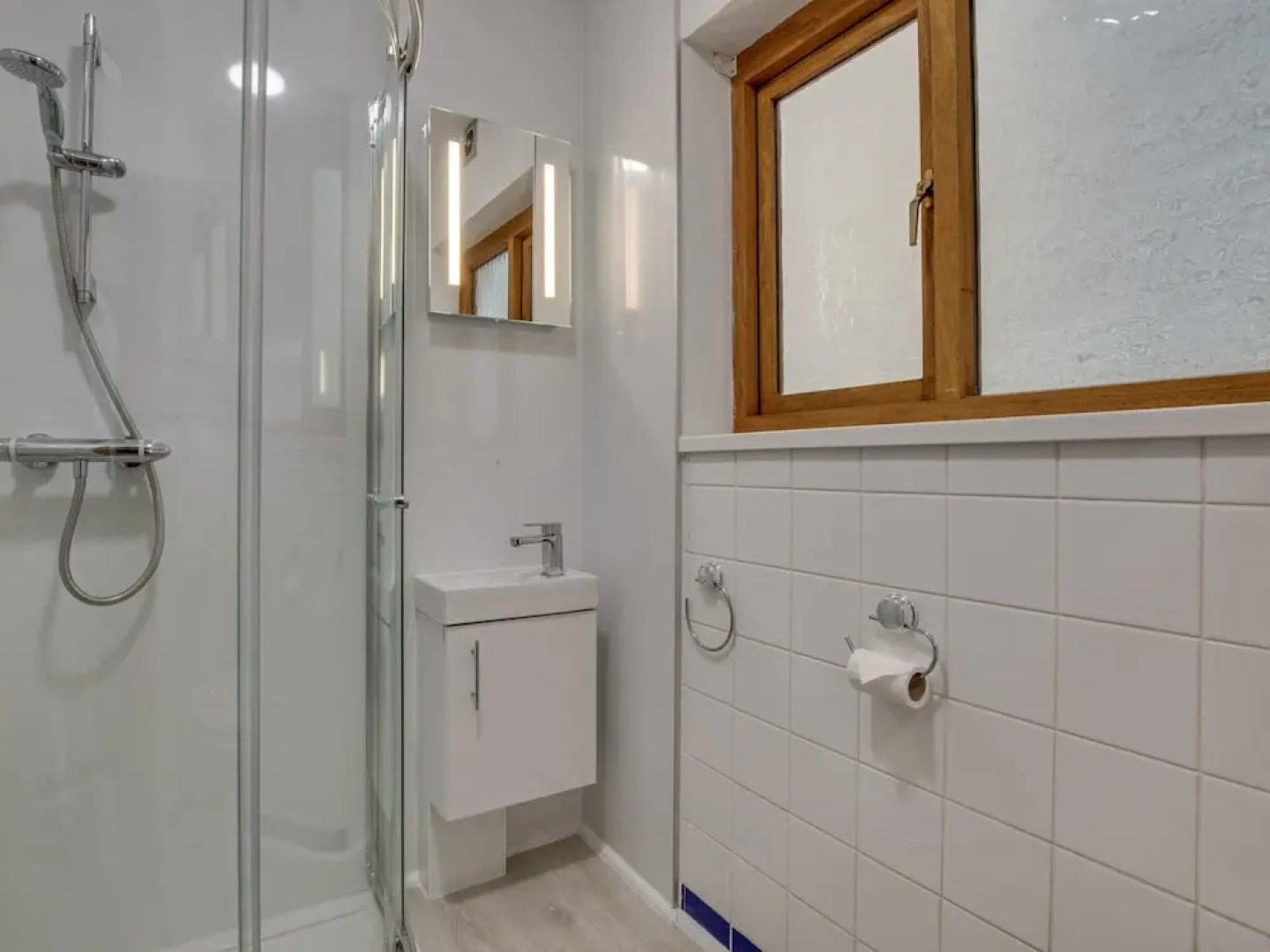 Wonderful Holiday Home With Beautiful Views and Sliding Doors to a Luxury Terrace