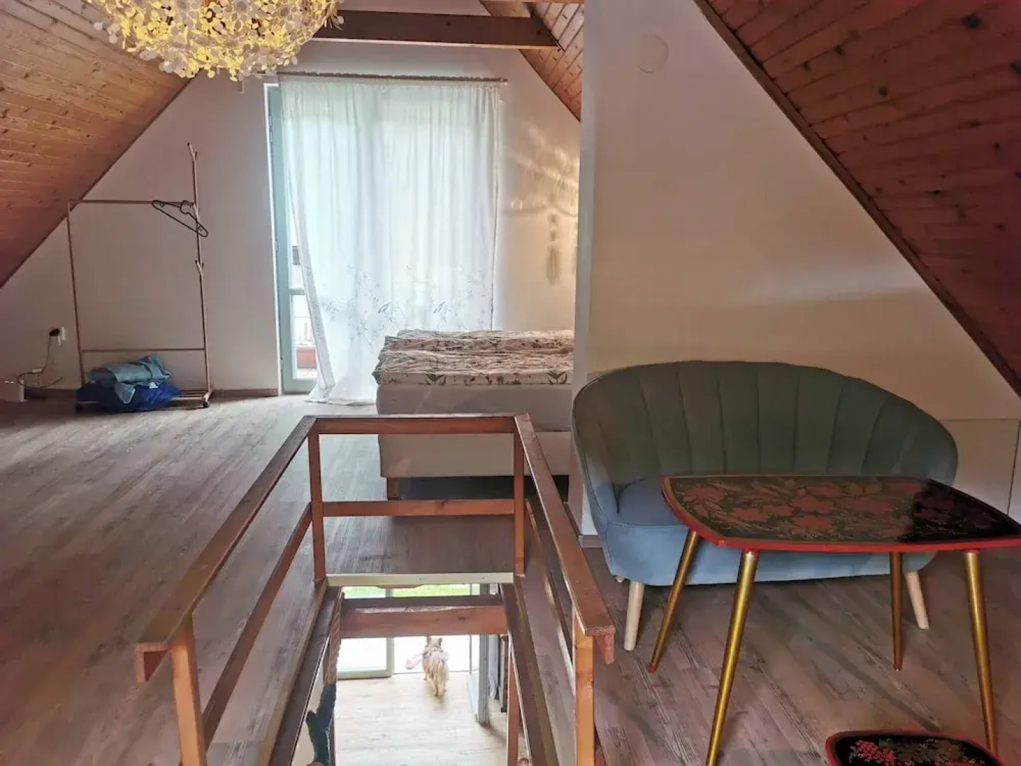 Sunny Wooden House on Creek, 30 Minutes Prague