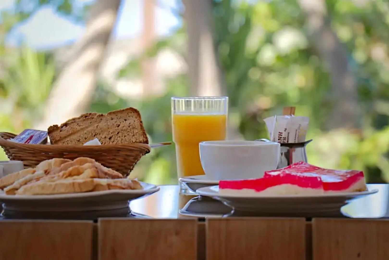 Ailouros summer hotel