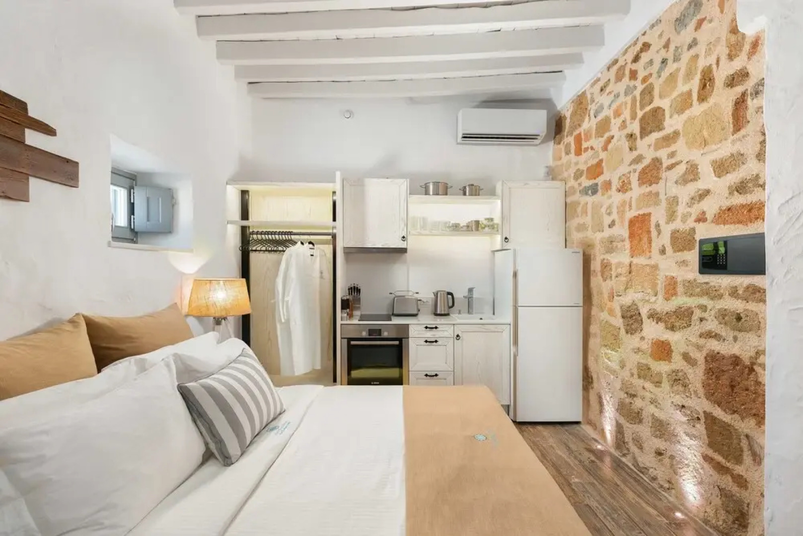 Lindos Shore Superior Studio