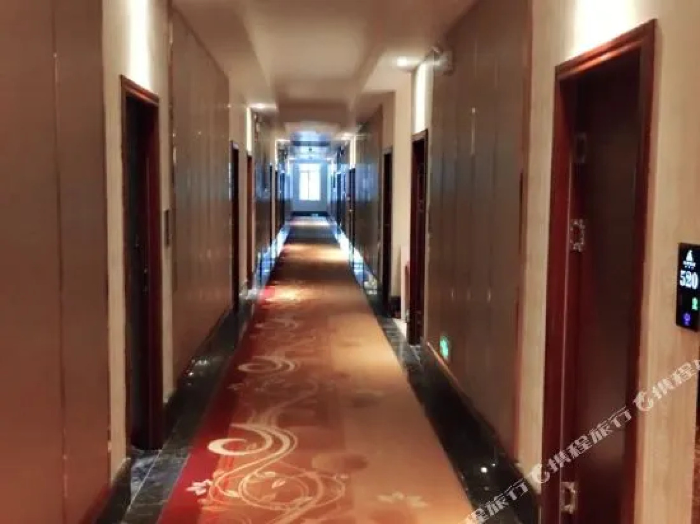 Wujiaqu Sangong Hotel