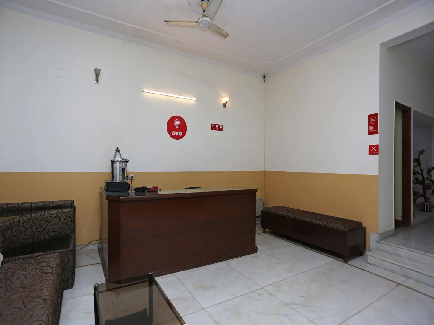 OYO Flagship 402 Hotel Noida Residency