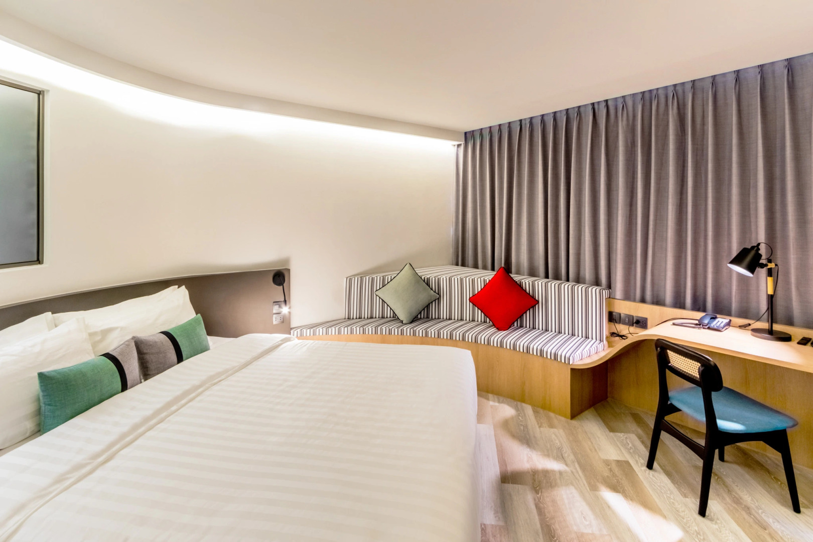Seekers Finders Rama IV Hotel, SureStay Collection by BW