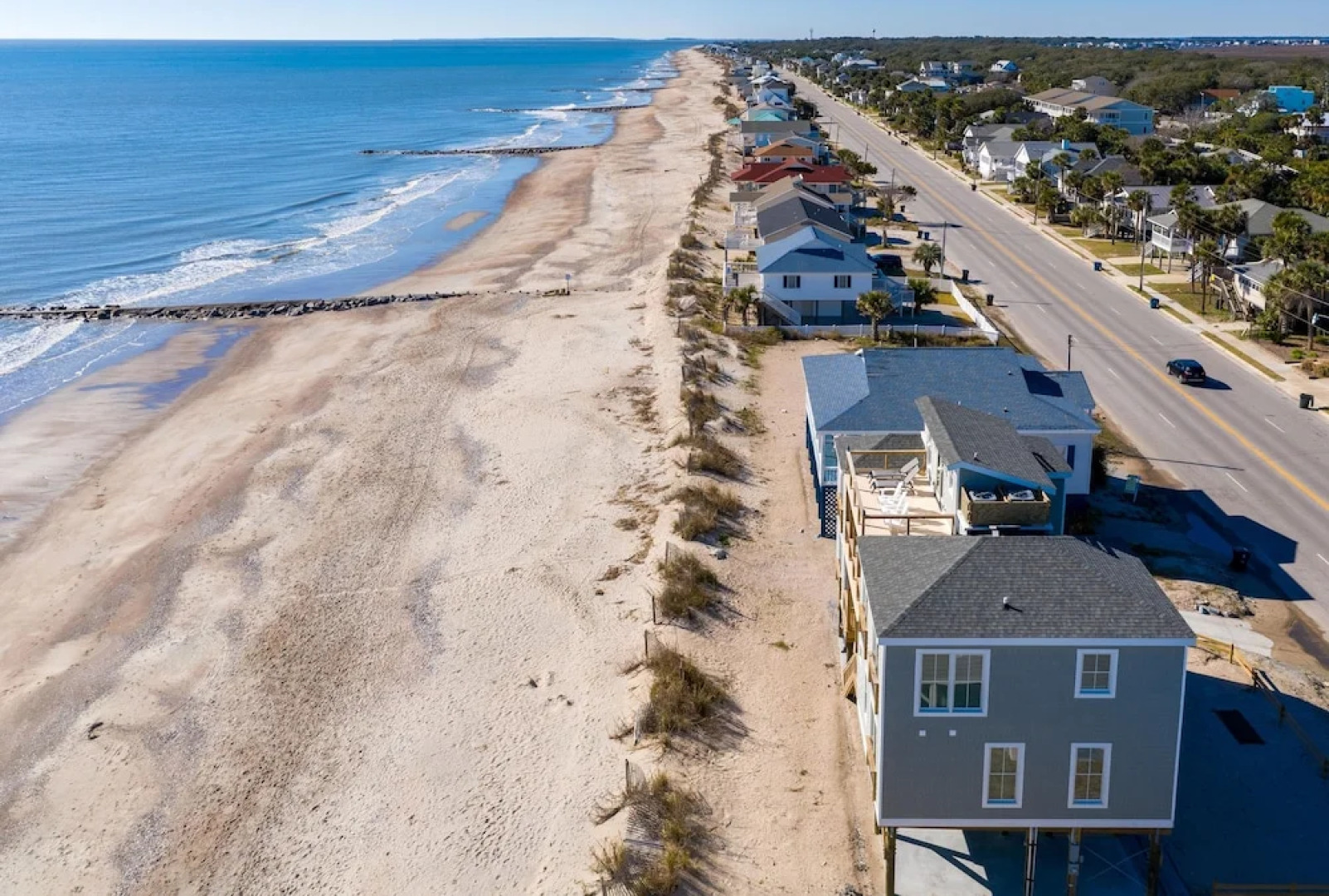 Endless Summer 5 Bedroom Home by Redawning