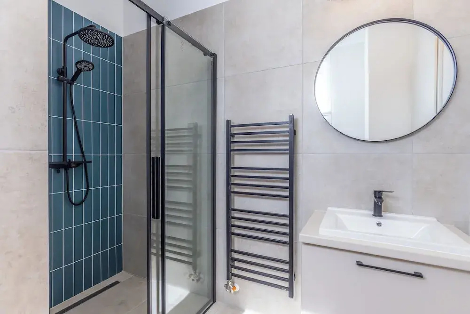 Nemes Apartment The Petite