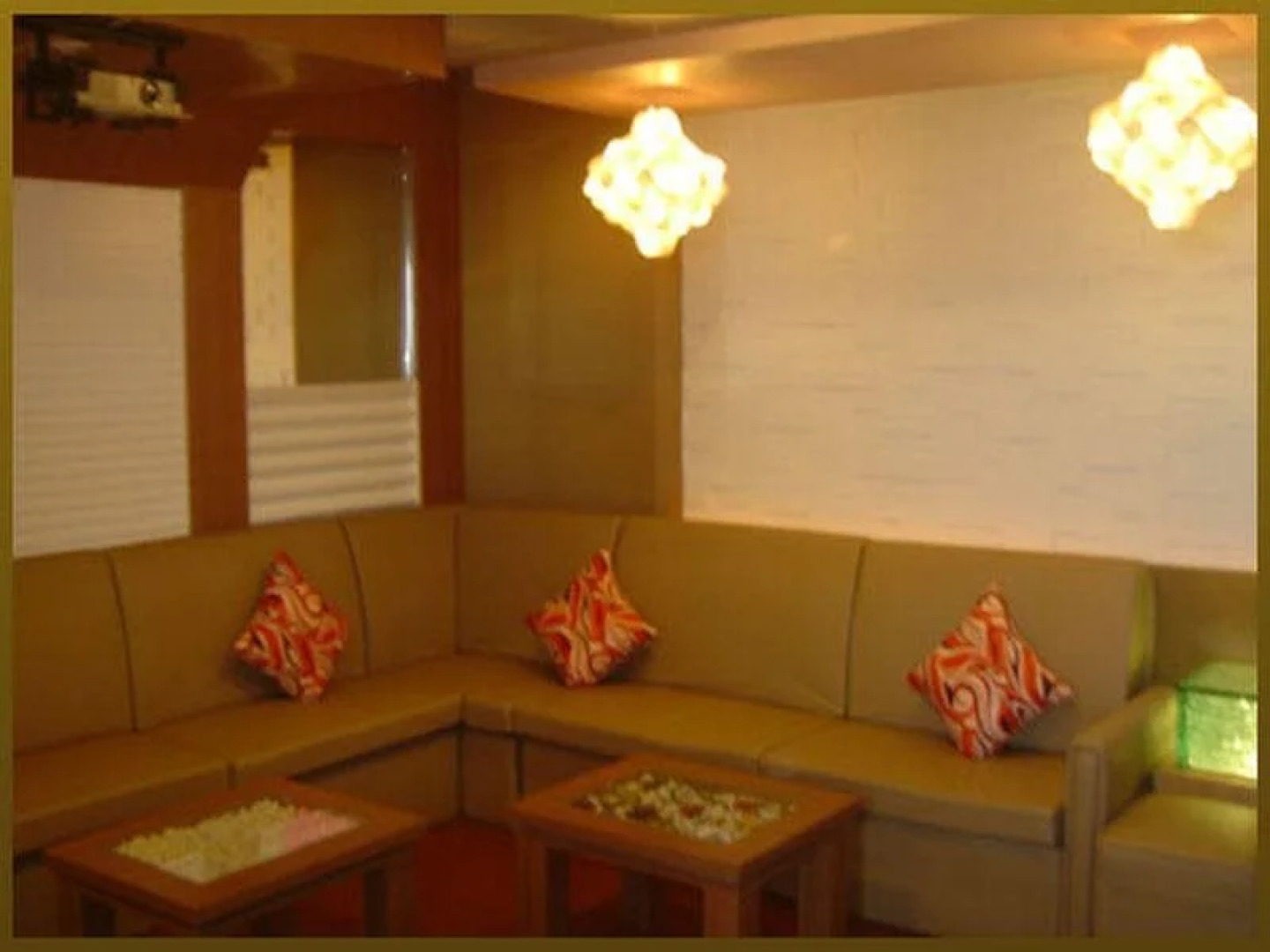 Sri U-Thong Grand Hotel