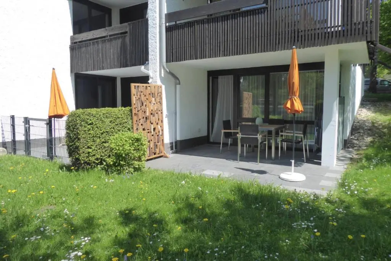 Maurers Schlierseetraum 6, Studio 455 mit 42 qm neu renoviert, Erdgeschoss mit eingezäunter Terrasse in ruhiger Lage am Kirchbichlweg 8