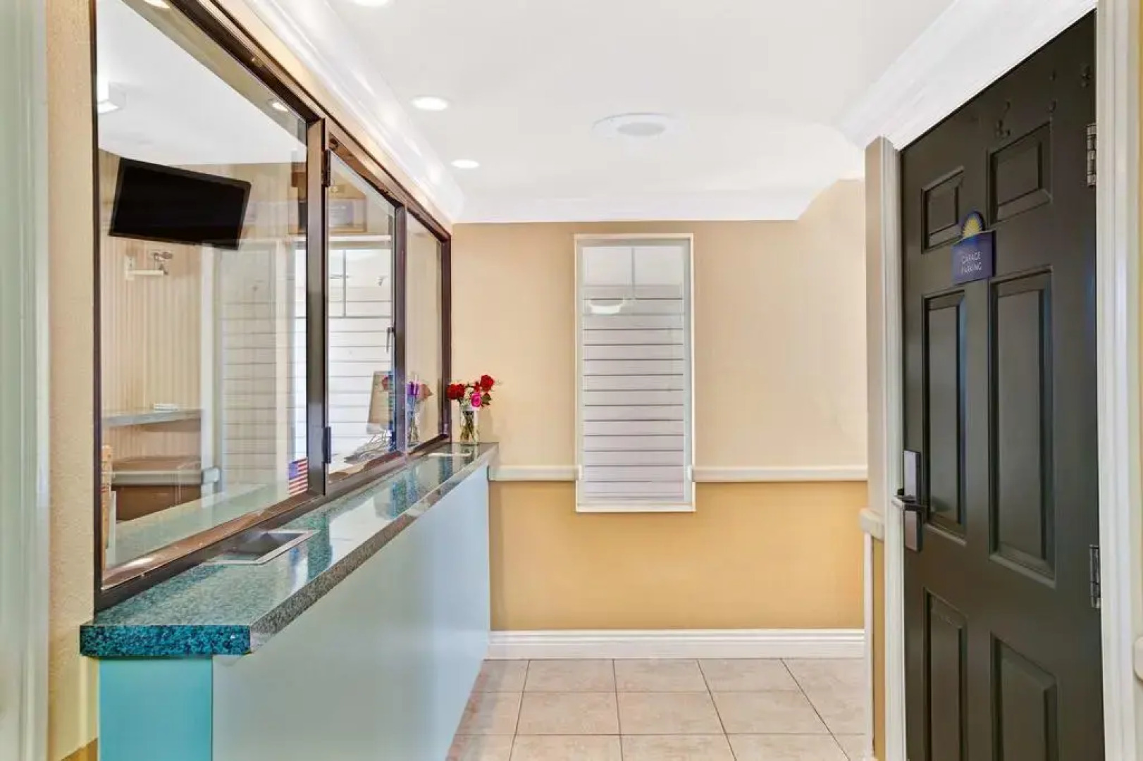 Mirage Inn and Suites