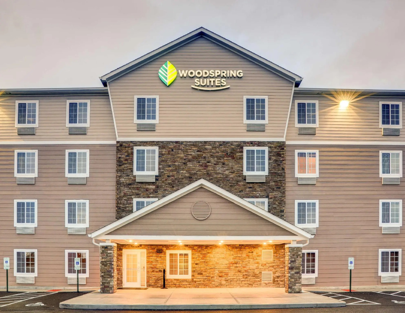 WoodSpring Suites Columbus NE I-270 Airport