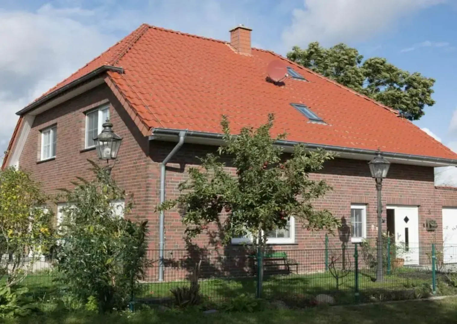 Holiday Home Frog Prince