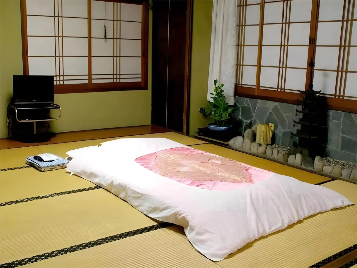 Nakasaya