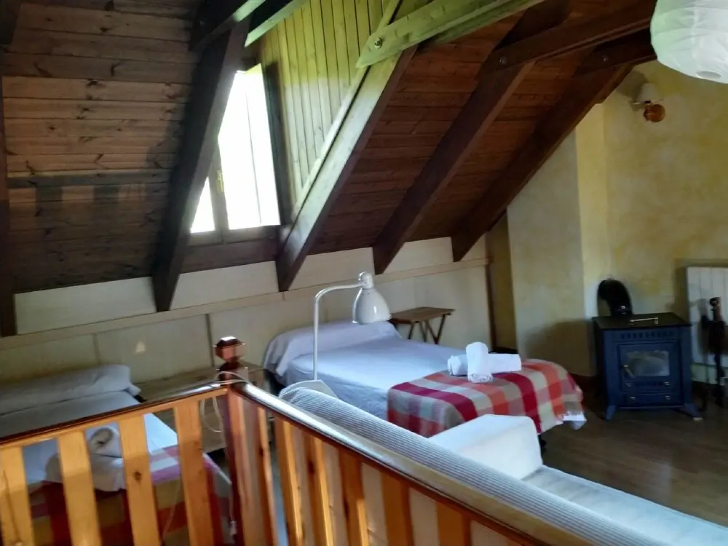 Chalet centro de escarrilla casa 7