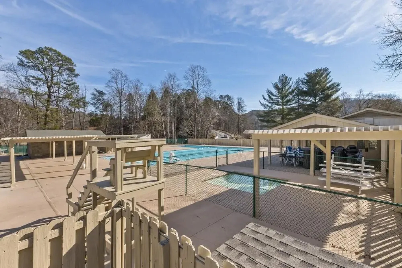 Rumbling Bald Resort Home In Lake Lure - Wifi - Community Beach, Pool, Golf And More 5 Bedroom Home by Sunscape Property Management