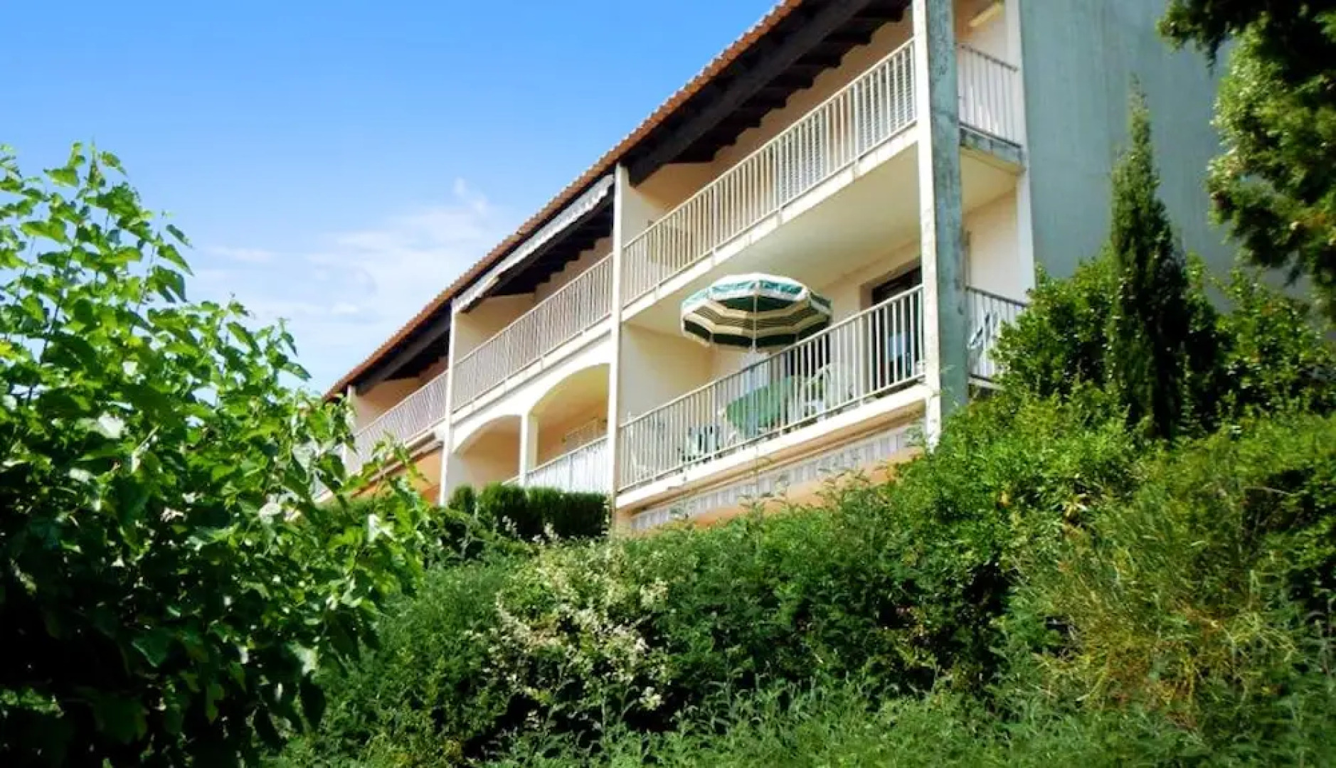 Studio in La Croix-valmer, With Wonderful sea View and Furnished Balco