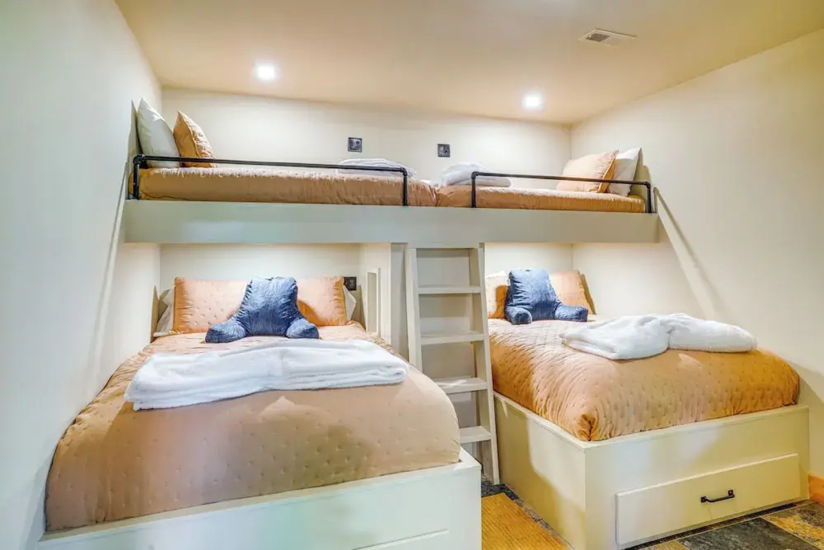 Modern Nellysford Getaway w/ View: Deck & Fire Pit