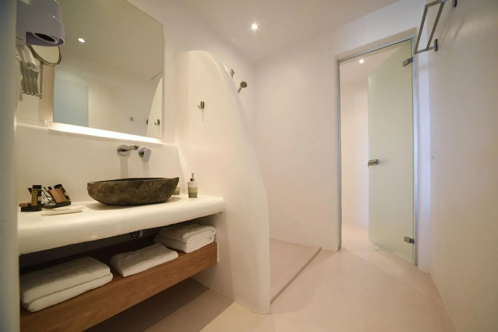 Myconian Crown Suites