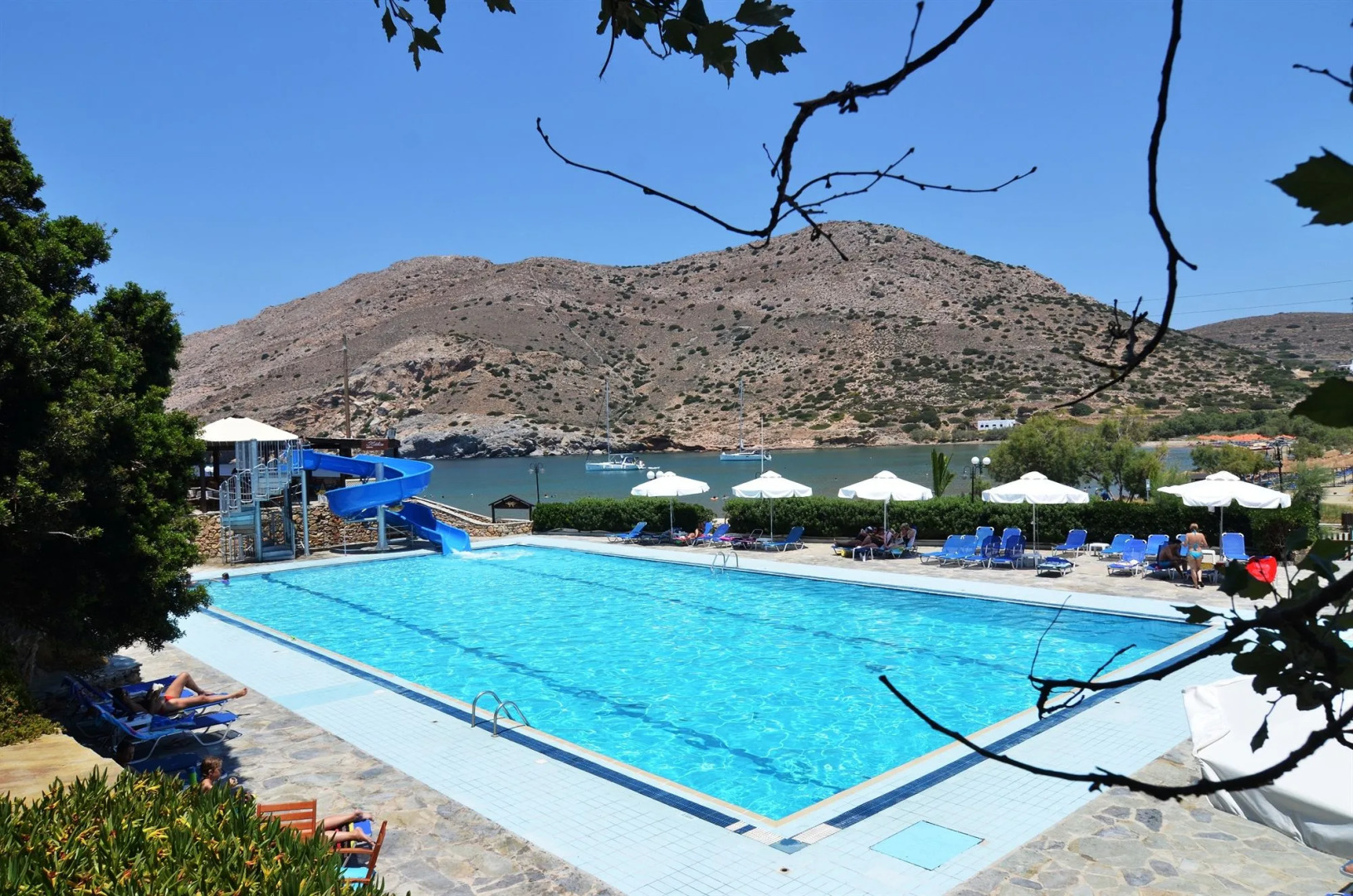 Dolphin Bay Seaside Resort & Suites