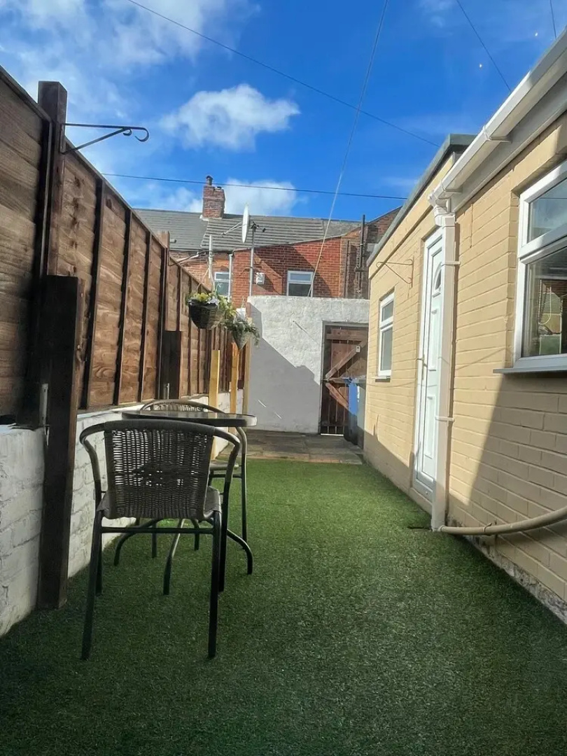 Lovely 3 Bedroom Apartment In Newcastle Upon Tyne With Free Parking