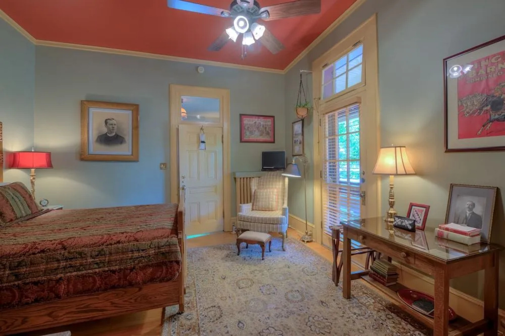 Sanders - Helena's Bed and Breakfast